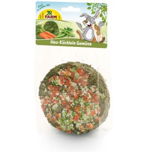 בית הארנב - Casa Rabbit נישנושים לארנבים עוגת חציר עם ירקות למכרסמים